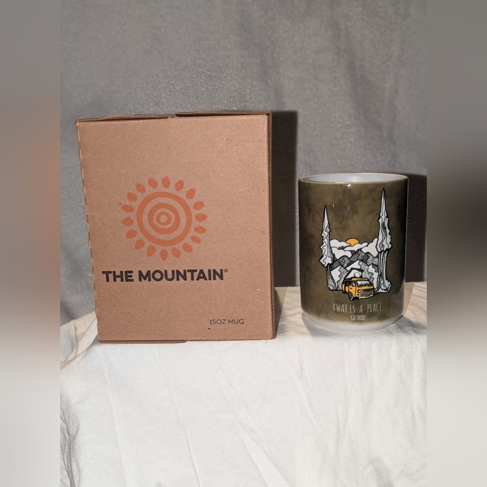 NWT The Mountain "Always a Place Go There" 15 Oz Mug